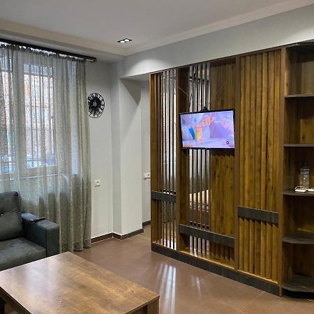 One Central Apartment Ереван Екстериор снимка