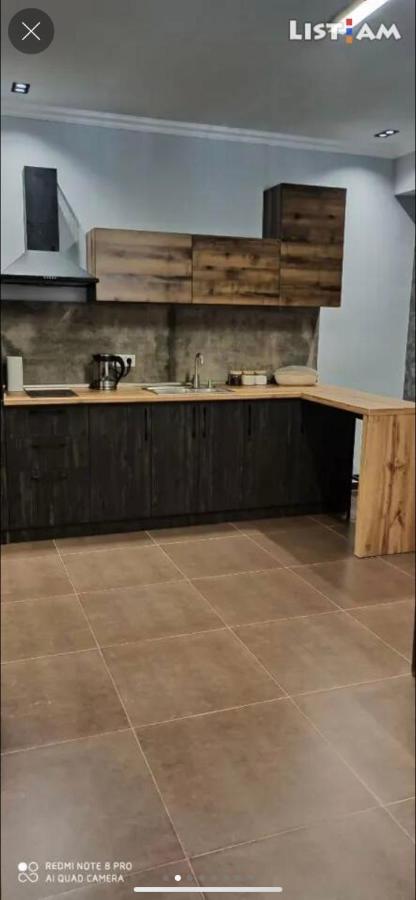 One Central Apartment Ереван Екстериор снимка