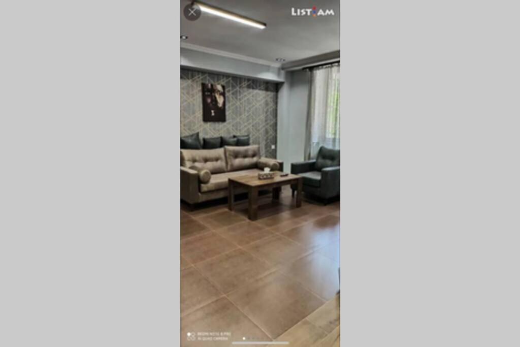 One Central Apartment Ереван Екстериор снимка