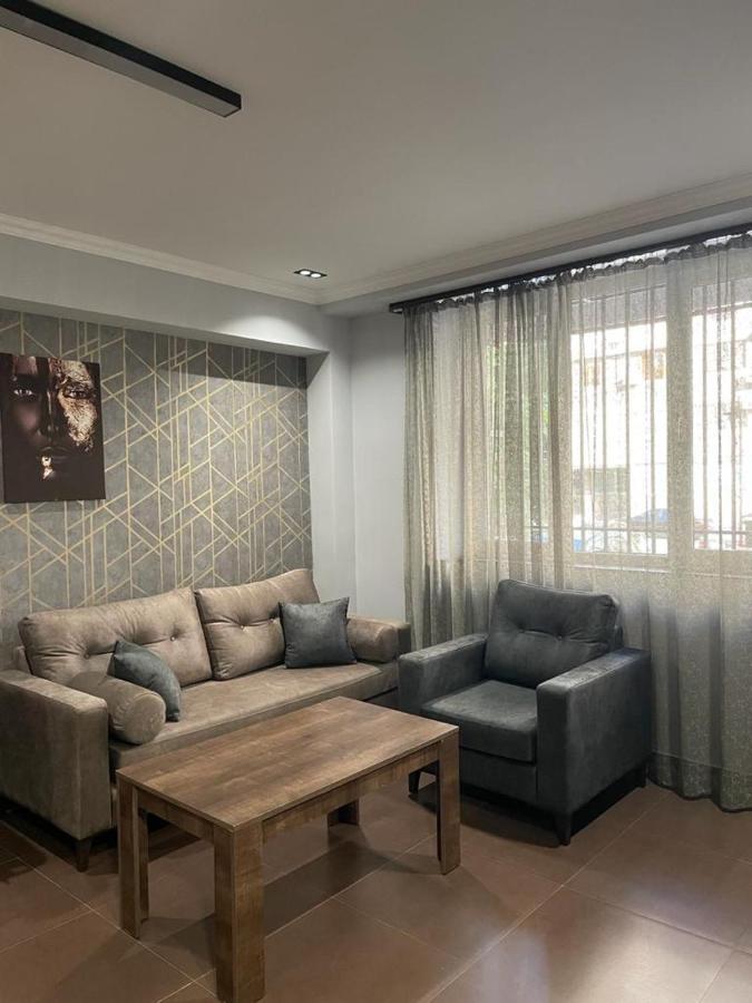 One Central Apartment Ереван Екстериор снимка