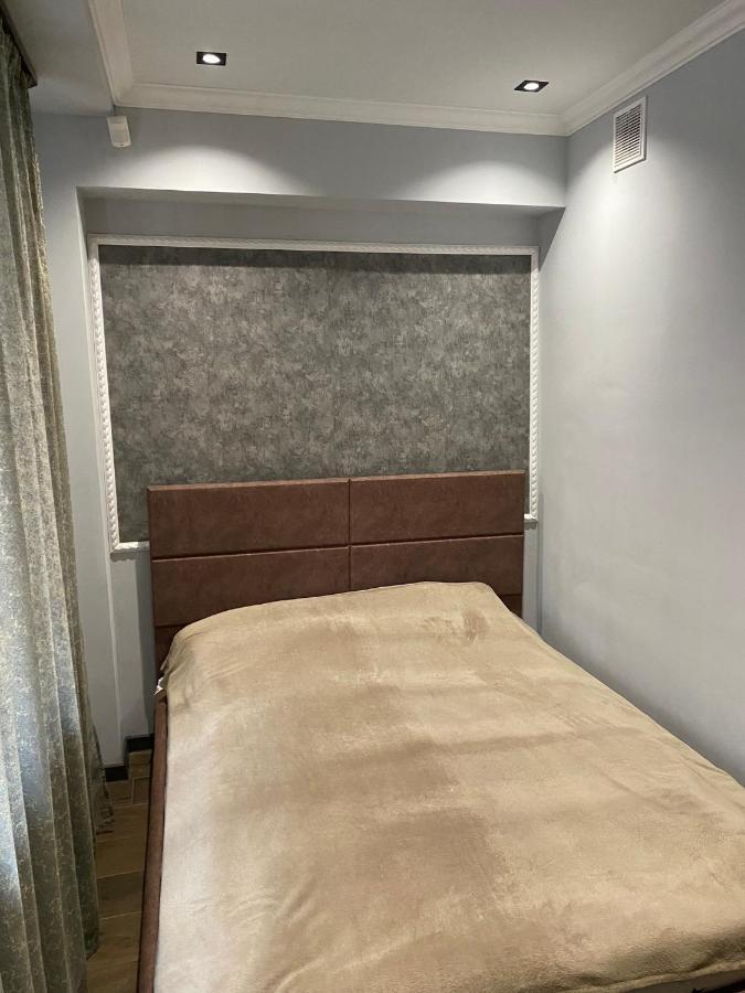 One Central Apartment Ереван Екстериор снимка