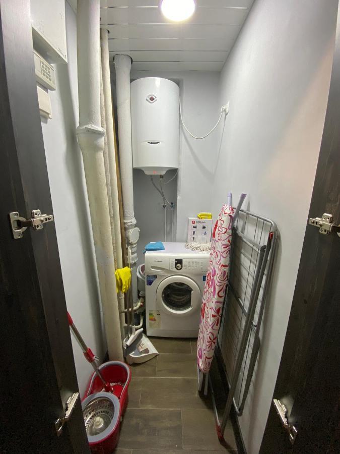 One Central Apartment Ереван Екстериор снимка