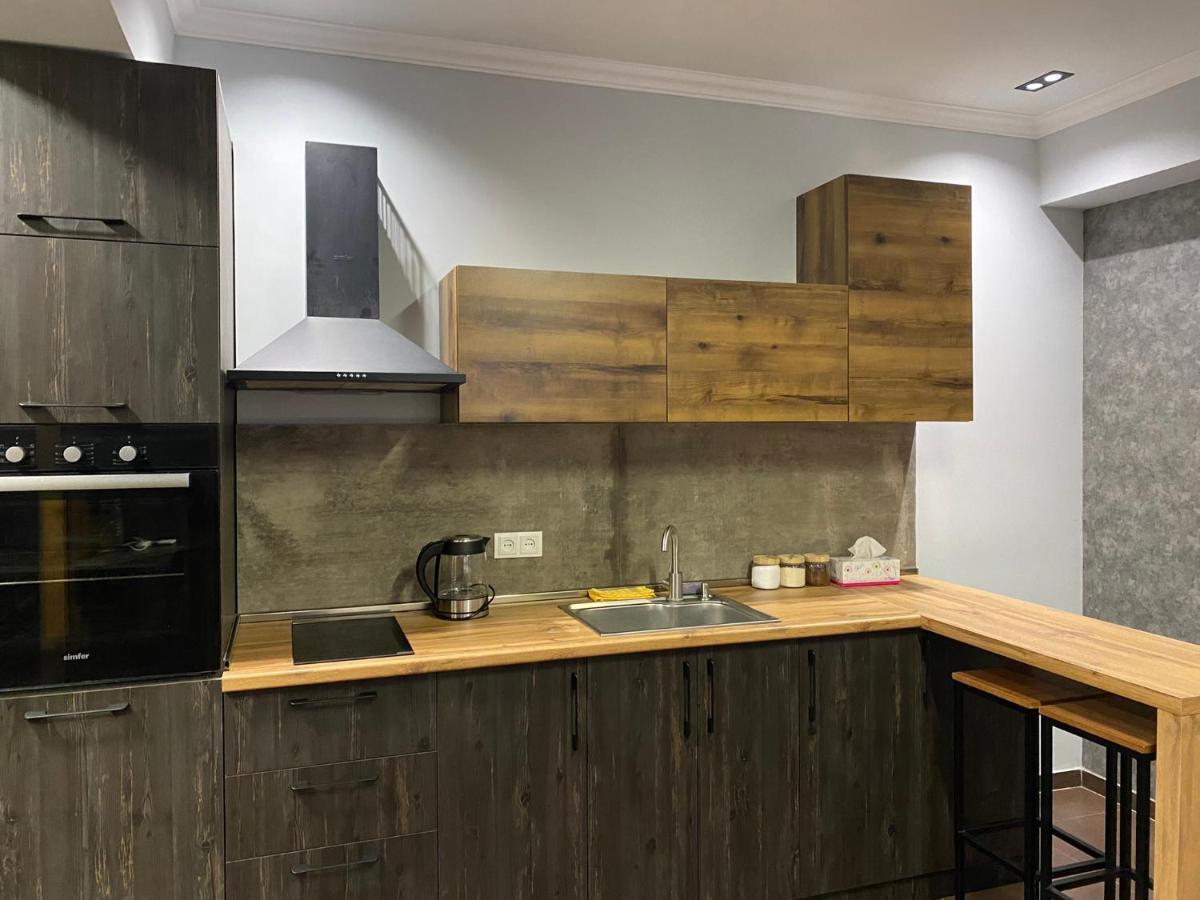 One Central Apartment Ереван Екстериор снимка